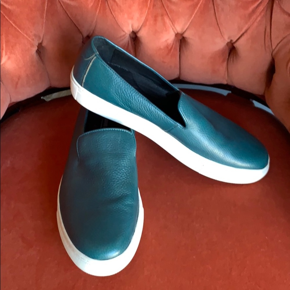 BRAND NEW HARRIS ANDREWS DECK SHOES 9